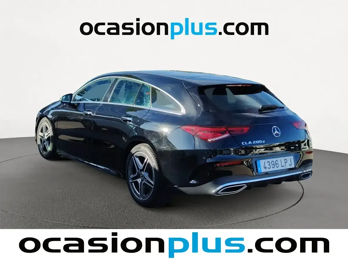 Usado Mercedes CLA200 150 HP (110 kW) 2021 Preto Carrinha