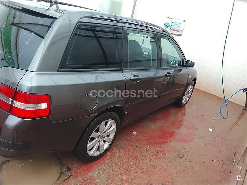 Usado Fiat Stilo Dynamic 120 CV (88 kW) 2006 Gris / plata Berlina