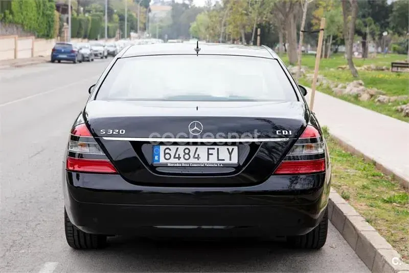 Usado Mercedes S320 235 CV (172 kW) 2007 Negro Berlina