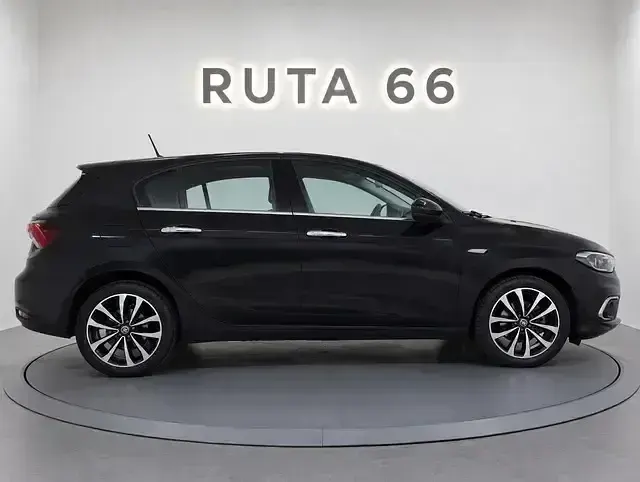 Usado Fiat Tipo Lounge 95 CV (69 kW) 2018 Negro Familiar