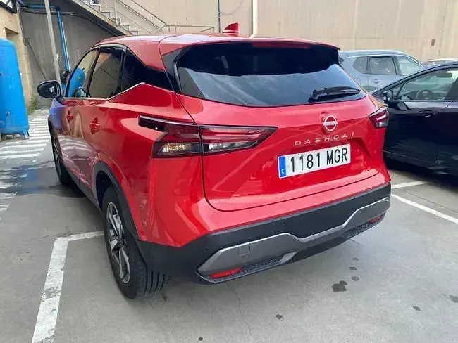 Usado Nissan Qashqai N-Connecta 158 CV (116 kW) 2023 Rojo SUV