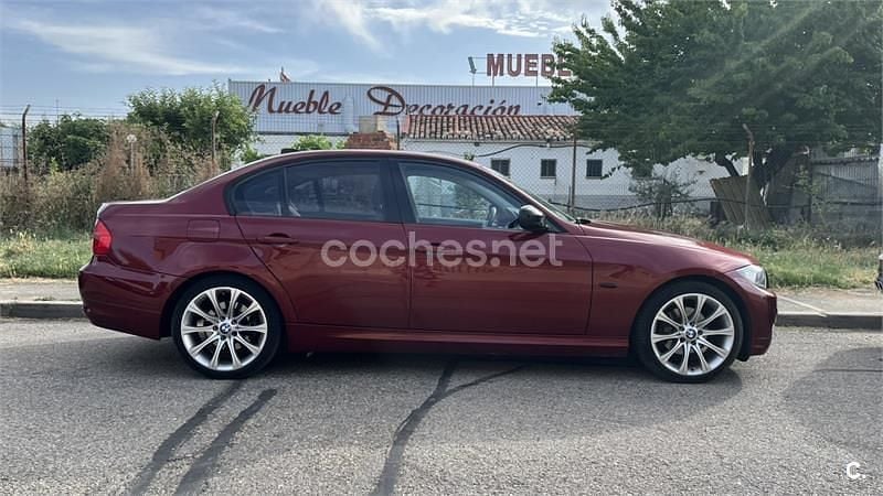 Usado BMW 318 143 CV (105 kW) 2011 Granate Berlina