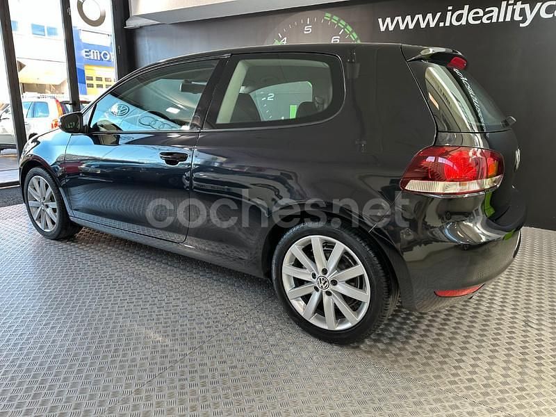 Usado VW Golf Sportline 105 CV (77 kW) 2013 Negro Berlina