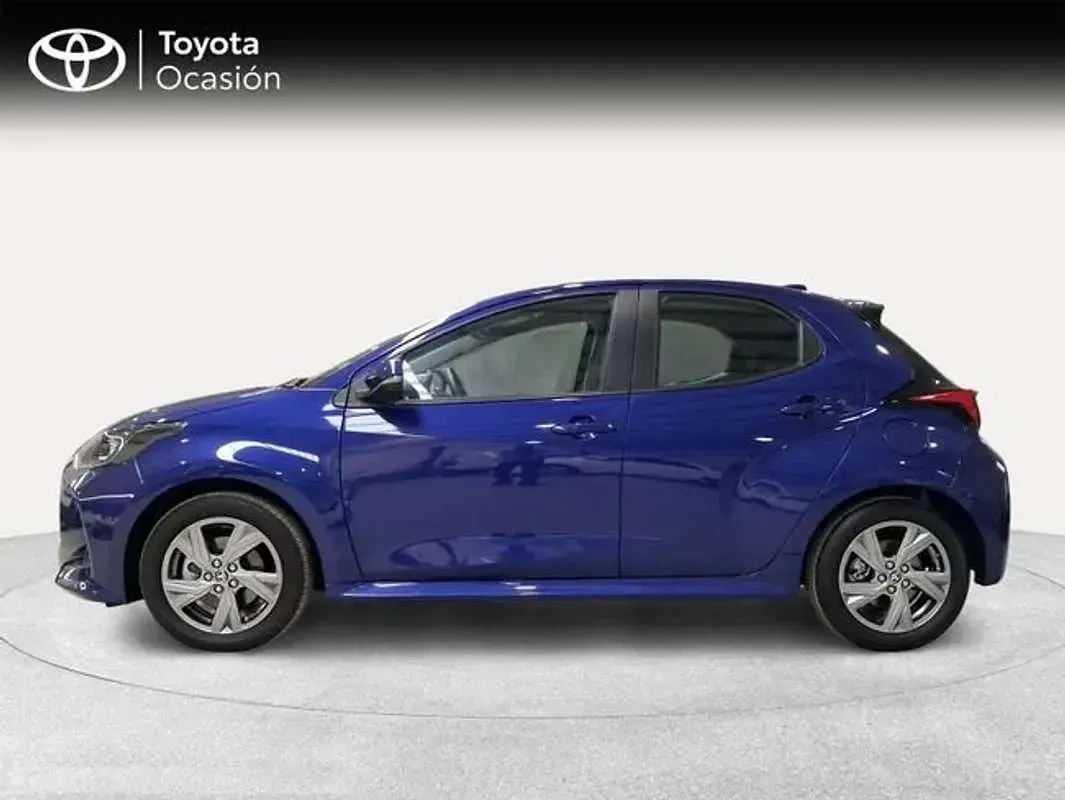 Usado Toyota Yaris Active 116 CV (85 kW) 2025 Azul Utilitario