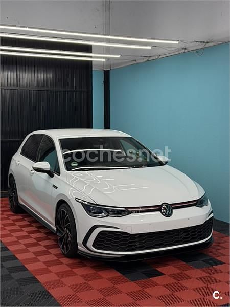 Usado VW Golf VIII GTI 245 CV (180 kW) 2022 Blanco Berlina