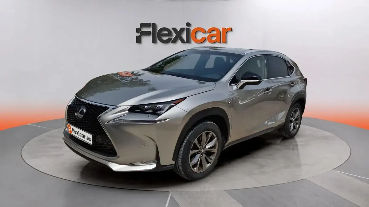 Usado Lexus NX300h Sport Line 197 CV (144 kW) 2016 Gris SUV