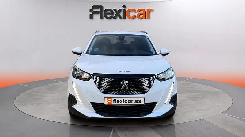Usado Peugeot 2008 Allure 110 CV (80 kW) 2021 Blanco SUV