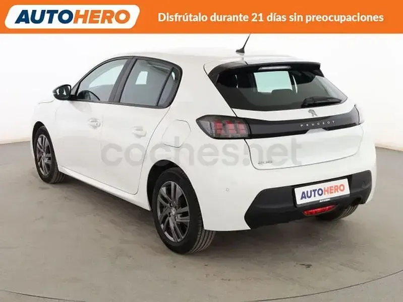Usado Peugeot 208 Active 101 CV (74 kW) 2022 Blanco Utilitario