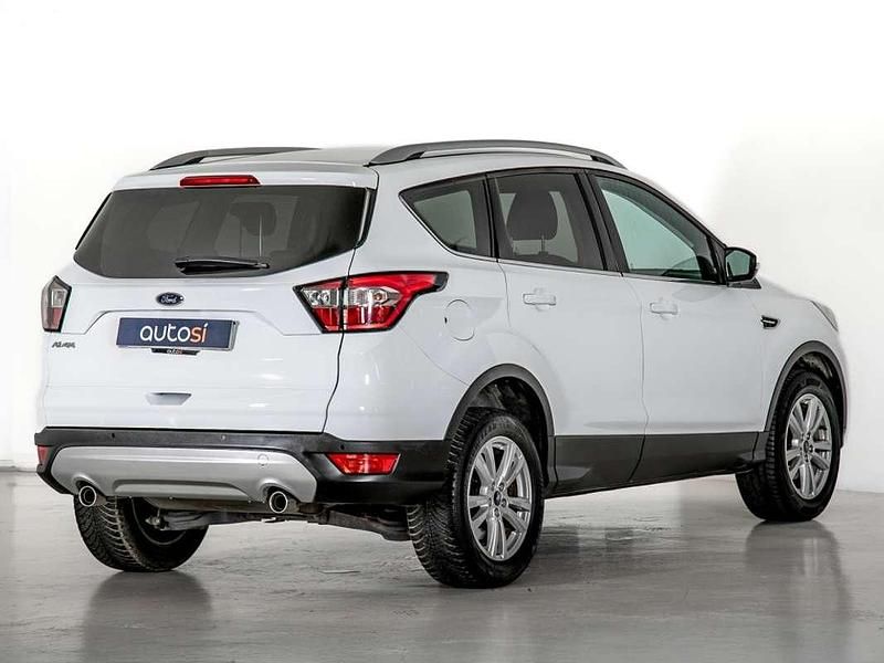 Usado Ford Kuga Trend+ 120 CV (88 kW) 2019 Blanco SUV