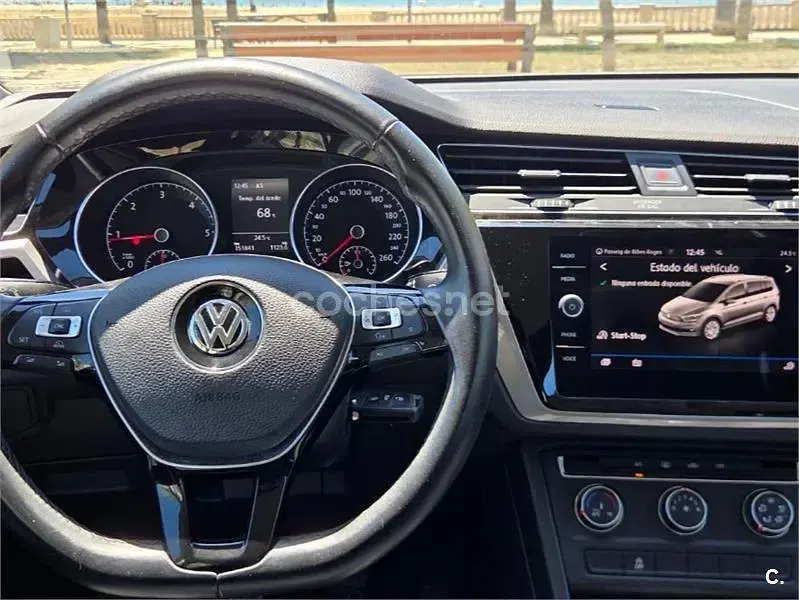 Usado VW Touran Business 115 CV (84 kW) 2018 Blanco Monovolumen