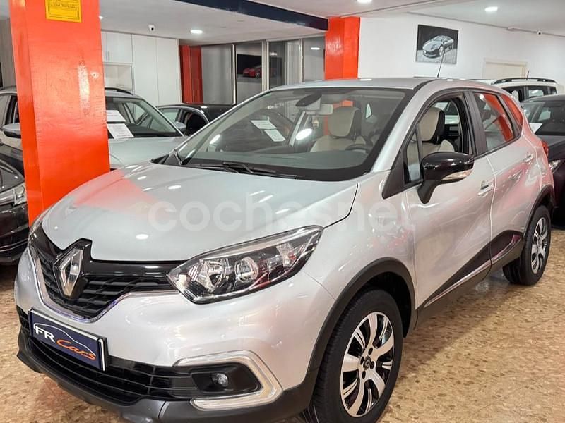 Begagnad Renault Captur LIMITED 90 HK (66 kW) 2017 Grå SUV