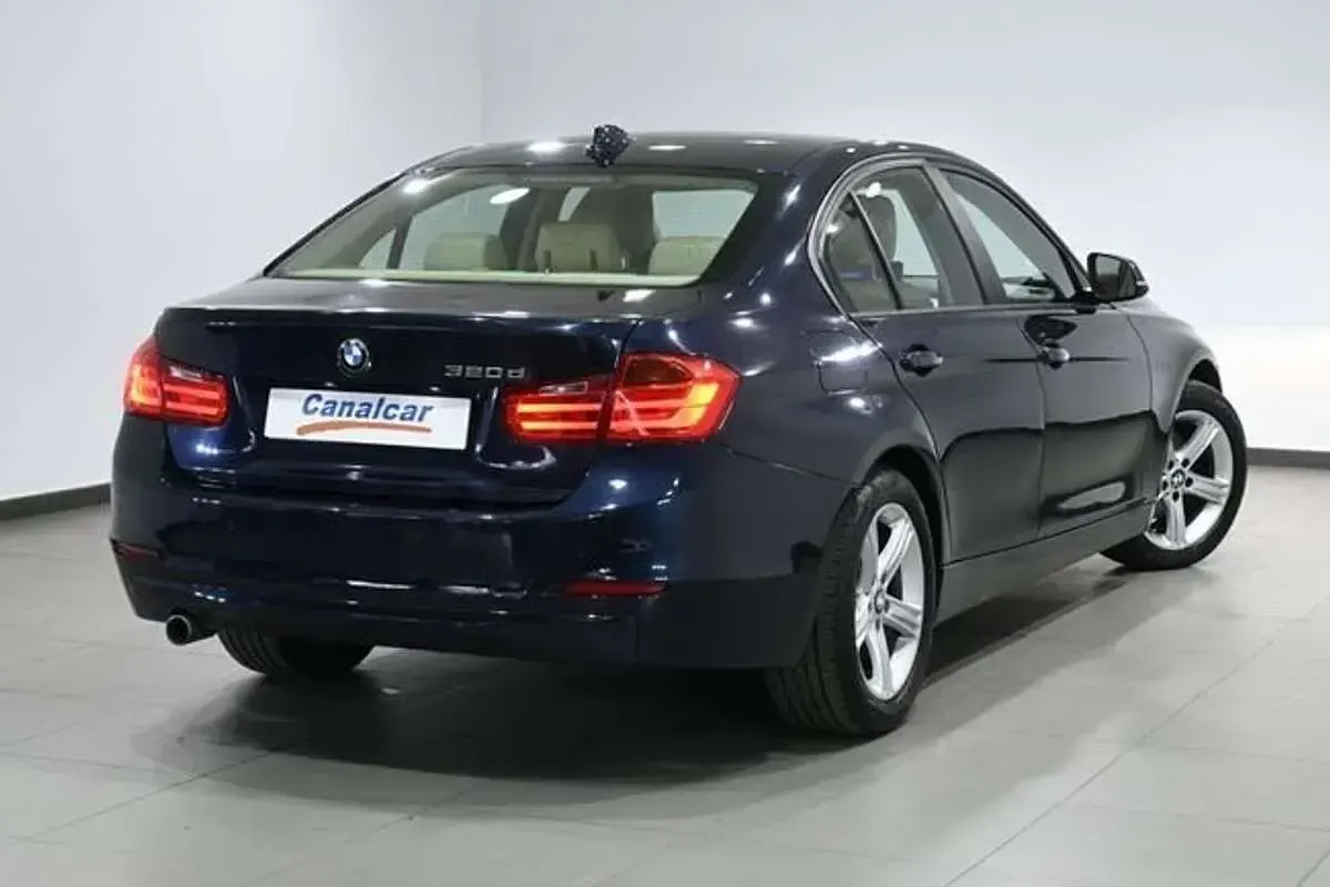 Usado BMW 320 184 CV (135 kW) 2014 Azul Berlina