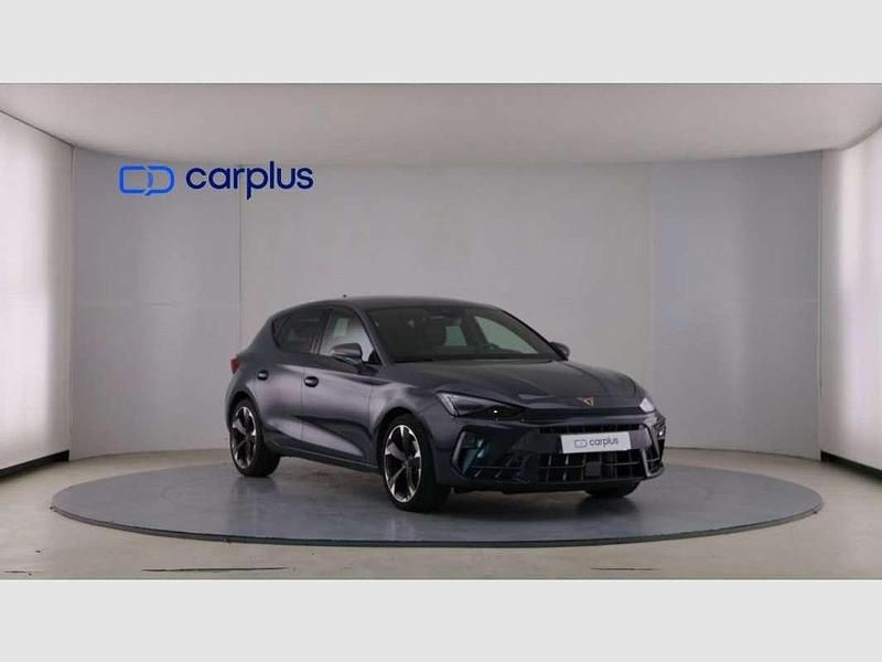 Nuevo Cupra Leon 150 CV (110 kW) 2025 Azul Utilitario