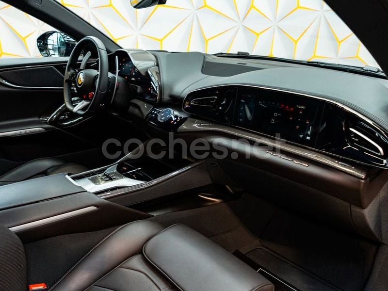 Usado Ferrari Purosangue 725 CV (533 kW) 2025 Negro SUV