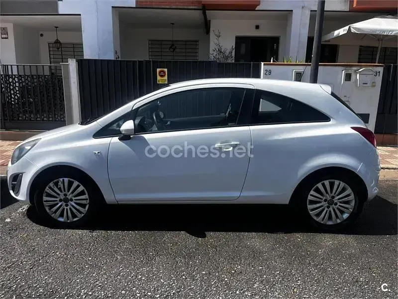 Usado Opel Corsa Expression 75 CV (55 kW) 2014 Blanco Utilitario