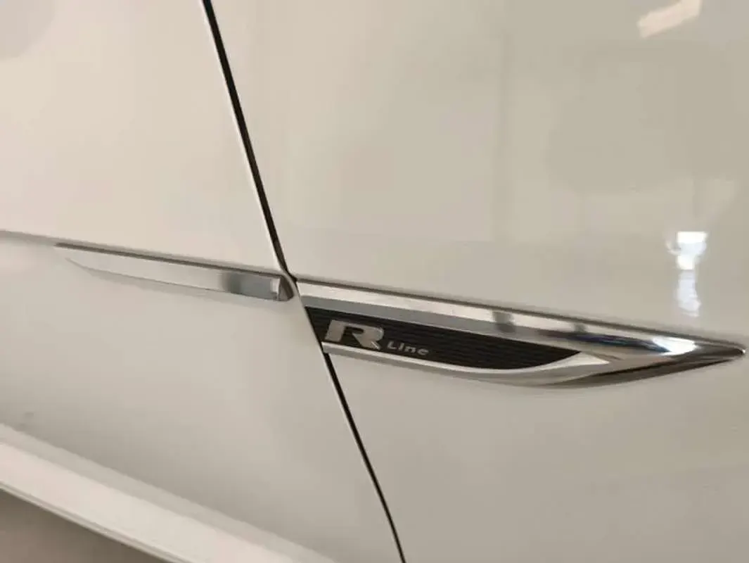 Usado VW T-Roc R-line 150 CV (110 kW) 2022 Blanco SUV