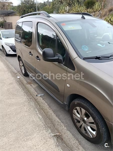 Usado Citroën Berlingo Feel 110 CV (80 kW) 2018 Beige Monovolumen