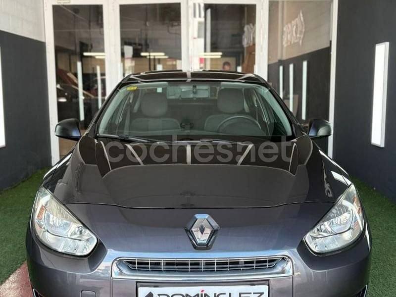 Usado Renault Fluence Dynamique 105 CV (77 kW) 2010 Gris / plata Berlina