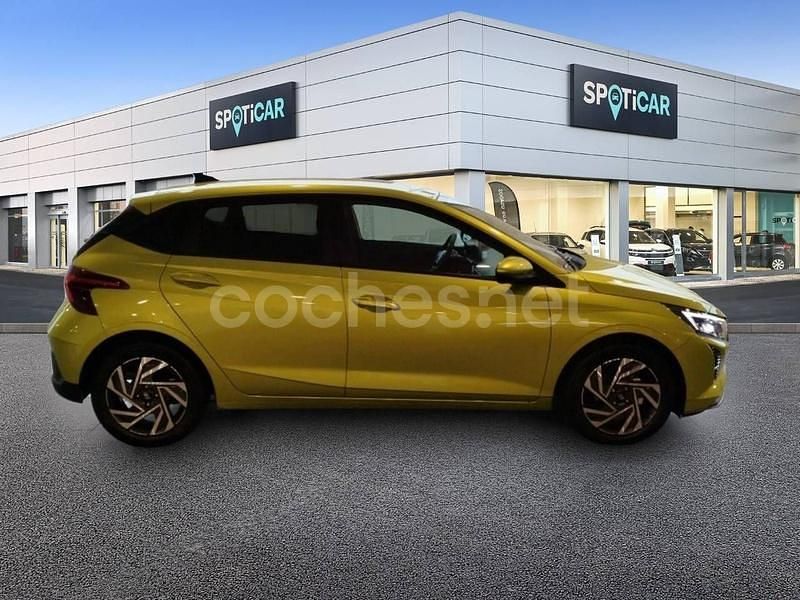 Nuevo Hyundai i20 79 CV (58 kW) 2025 Amarillo Berlina