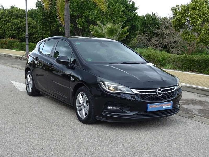 Usado Opel Astra Dynamic 125 CV (91 kW) 2018 Azul Utilitario