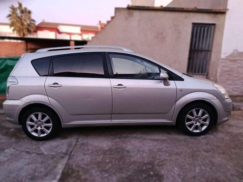 Usado Toyota Verso 136 CV (100 kW) 2006 Gris Monovolumen