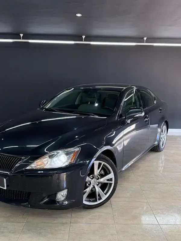 Usado Lexus IS220d Luxury Line 177 CV (130 kW) 2010 Gris Berlina