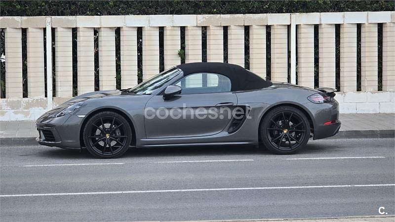 Usado Porsche 718 Boxster 300 CV (220 kW) 2018 Gris / plata Descapotable