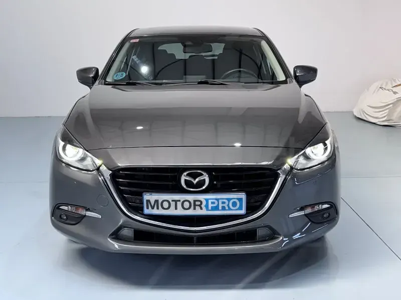Usado Mazda 3 165 CV (121 kW) 2017 Gris / plata Berlina