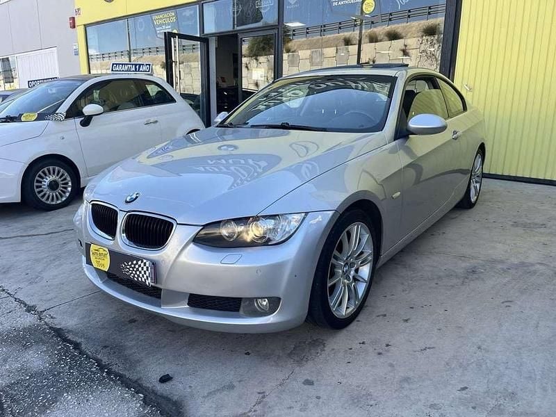 Gris Usado 2010 BMW 320 Coupe | 9500 € (Precio justo) - Imagen 1/4