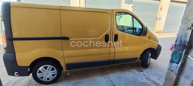 Amarillo Usado 2019 Renault Trafic Van | 6700 € - Imagen 1/4