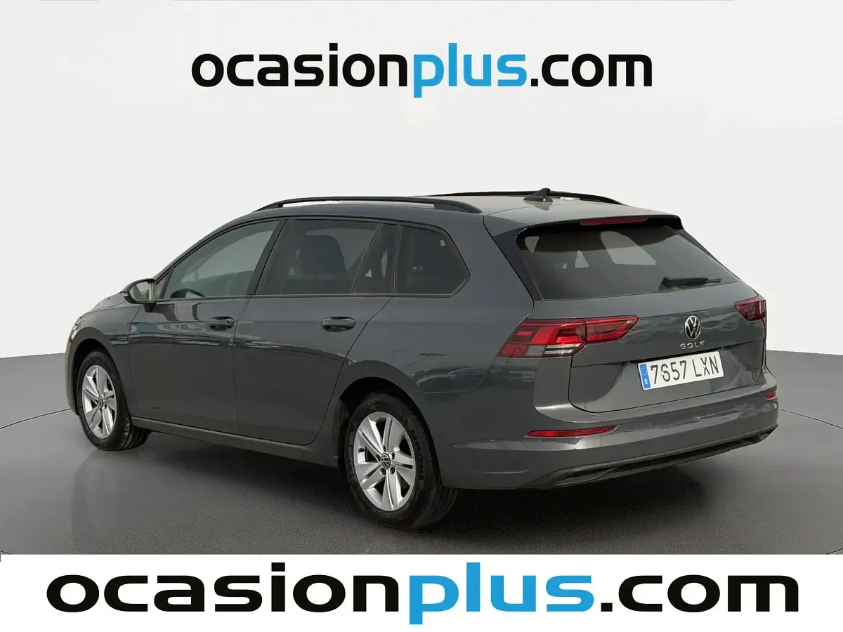Usado VW Golf VIII Life 116 CV (85 kW) 2022 Gris Familiar
