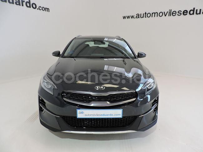 Usado Kia XCeed 141 CV (103 kW) 2021 Gris / plata SUV