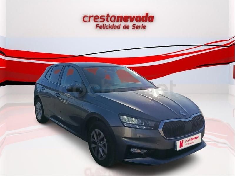 Usado Skoda Fabia Selection 80 CV (58 kW) 2024 Gris / plata Utilitario