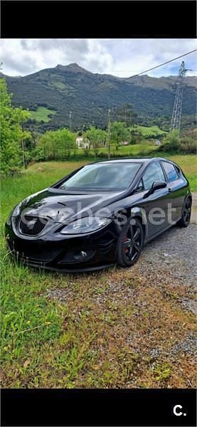 Usado Seat Leon Stylance 140 CV (102 kW) 2008 Negro Berlina