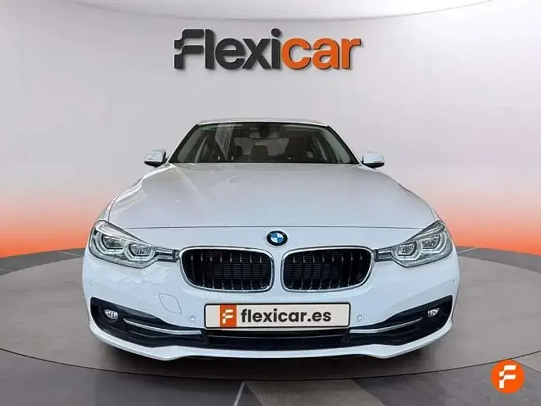 Usado BMW 318 150 CV (110 kW) 2018 Blanco Berlina