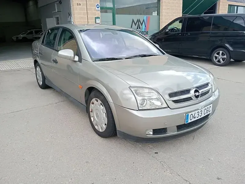 Usado Opel Vectra Comfort 125 CV (91 kW) 2003 Beige Berlina