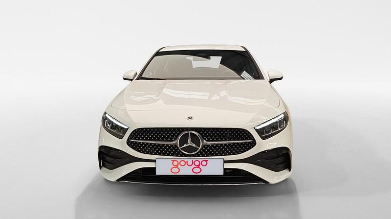 Usado Mercedes A200 AMG line 150 CV (110 kW) 2024 Blanco polar Berlina