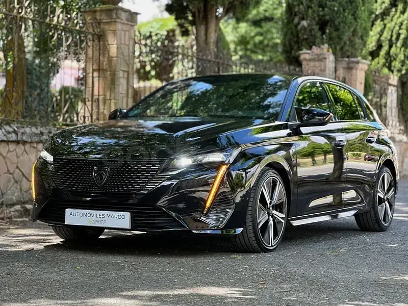Usado Peugeot 308 GT 130 CV (95 kW) 2022 Negro Berlina