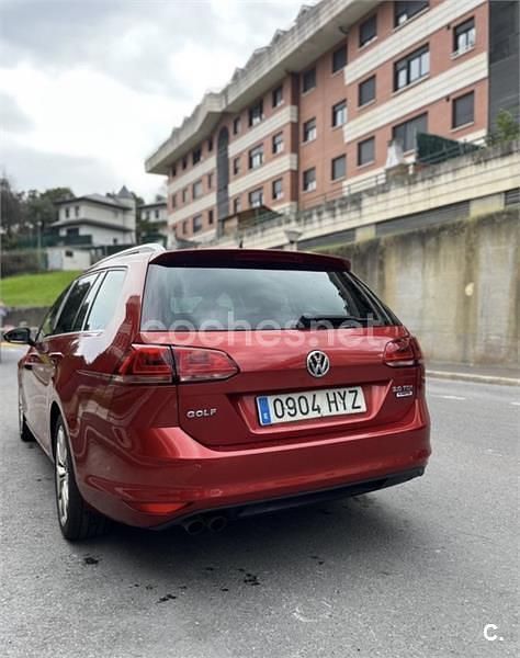 Usado VW Golf VII Sportline 150 CV (110 kW) 2014 Rojo Familiar