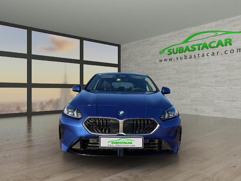 Usado BMW 120 163 CV (119 kW) 2025 Azul metalizado Utilitario