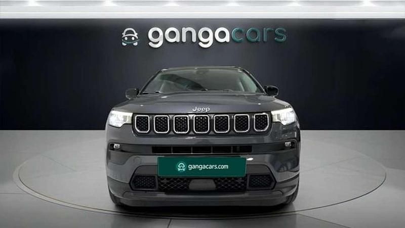 Usado Jeep Compass Limited 190 CV (139 kW) 2023 Gris SUV