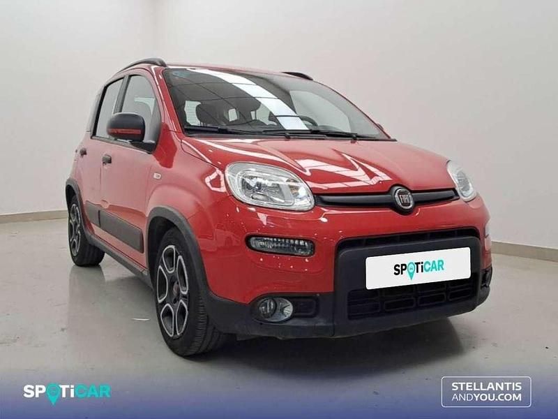 Usado Fiat Panda City Life 71 CV (52 kW) 2021 Rojo Berlina