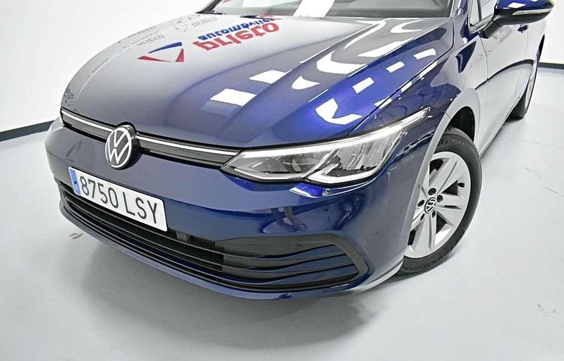 Usado VW Golf VIII Life 116 CV (85 kW) 2021 Azul Utilitario