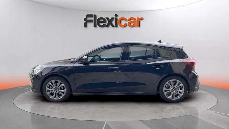 Usado Ford Focus ST-Line 125 CV (91 kW) 2023 Negro Berlina
