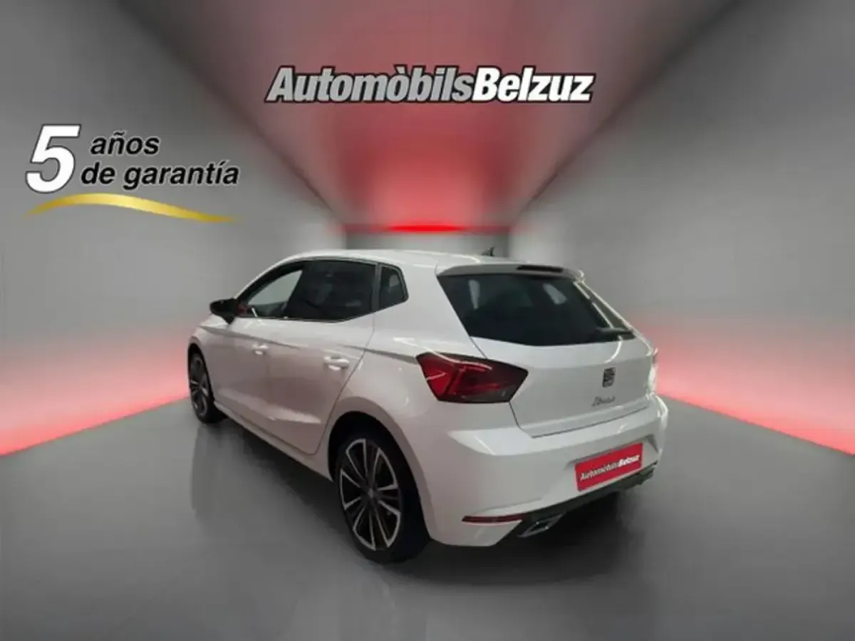 Usado Seat Ibiza FR 150 CV (110 kW) 2024 Blanco Utilitario