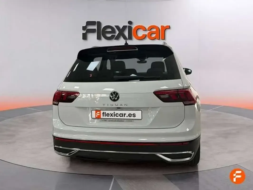 Usado VW Tiguan Sport 150 CV (110 kW) 2024 Blanco SUV