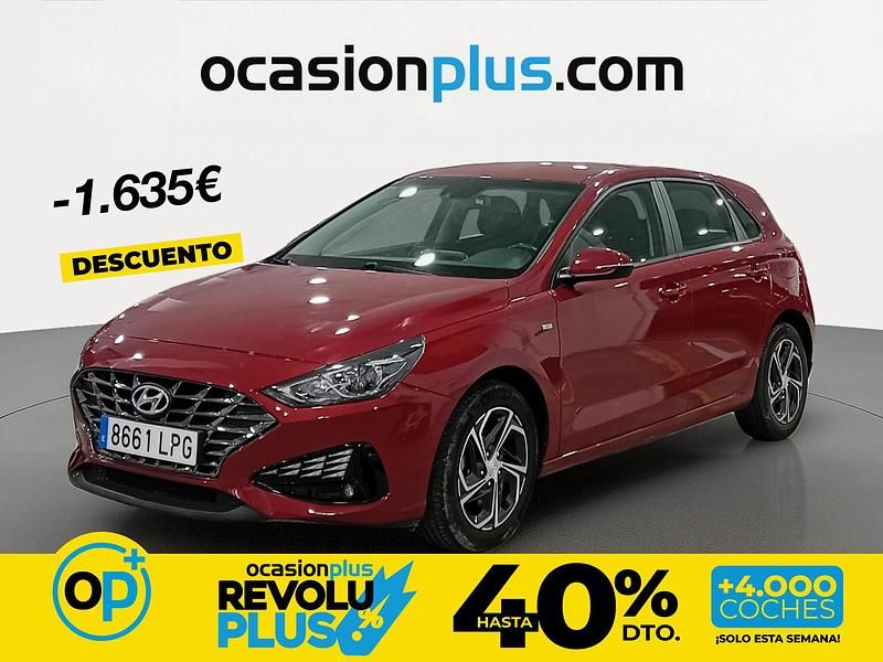 Usado Hyundai i30 120 CV (88 kW) 2021 Rojo