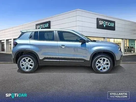 Usado Jeep Avenger Altitude 100 CV (73 kW) 2025 Gris SUV