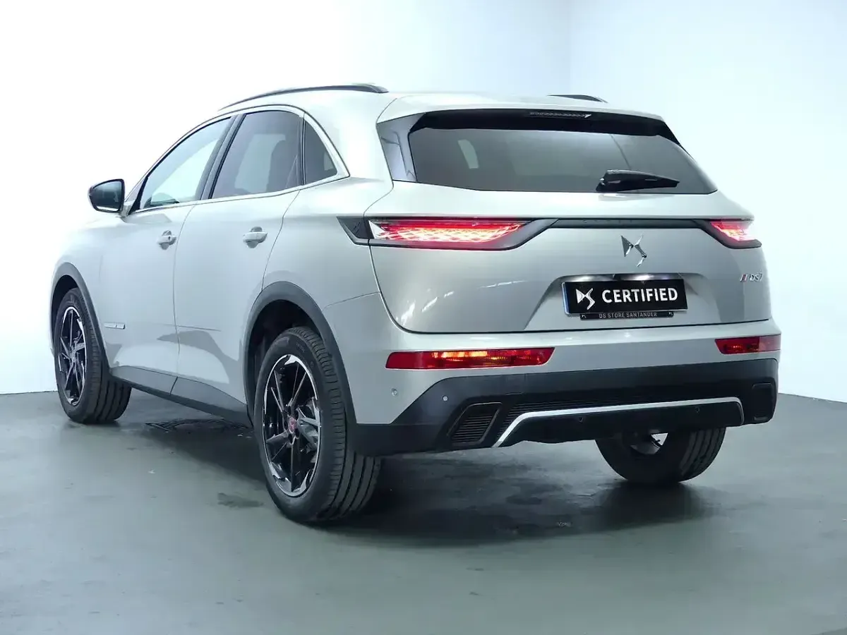 Usado DS Automobiles DS7 Crossback Performance Line Plus 180 CV (132 kW) 2022 Gris SUV