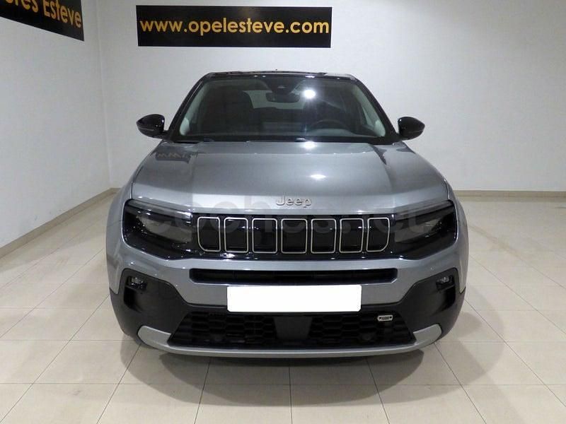 Usado Jeep Avenger Summit 100 CV (73 kW) 2023 Gris / plata SUV